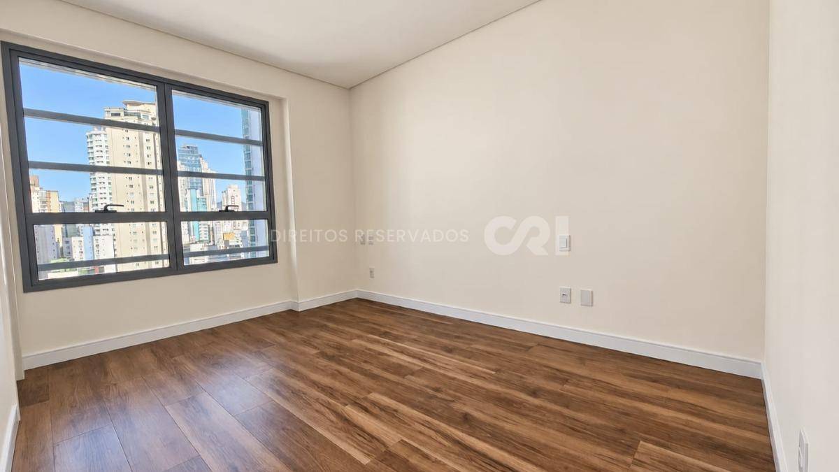 Apartamento no Edifício Vitra by Pininfarina com 04 Suítes no Centro em Balneário Camboriú