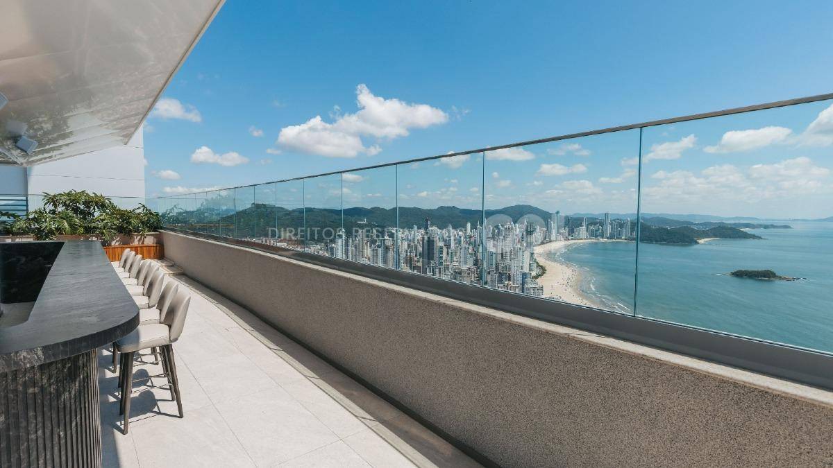 Apartamento no Edifício Vitra by Pininfarina com 04 Suítes no Centro em Balneário Camboriú