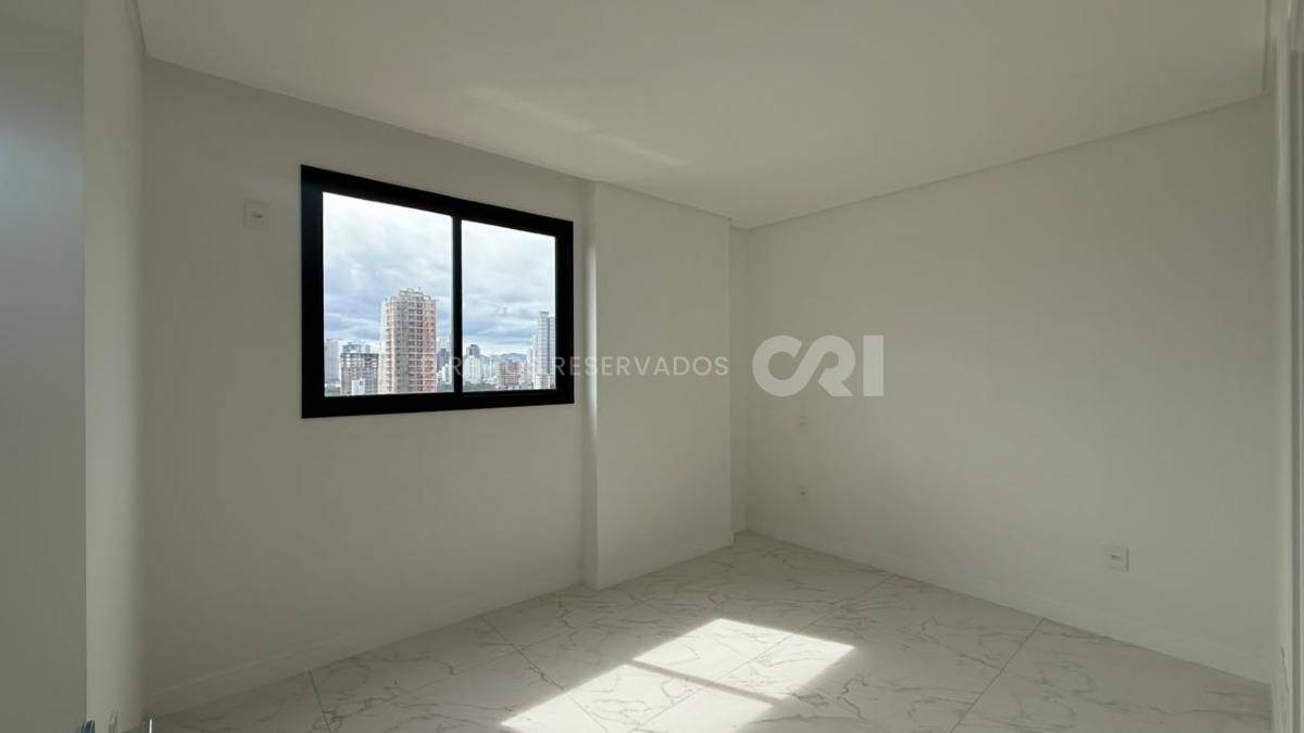 Apartamento no Edifício Beach Tower com 2 suítes em Balneário Perequê, Porto Belo