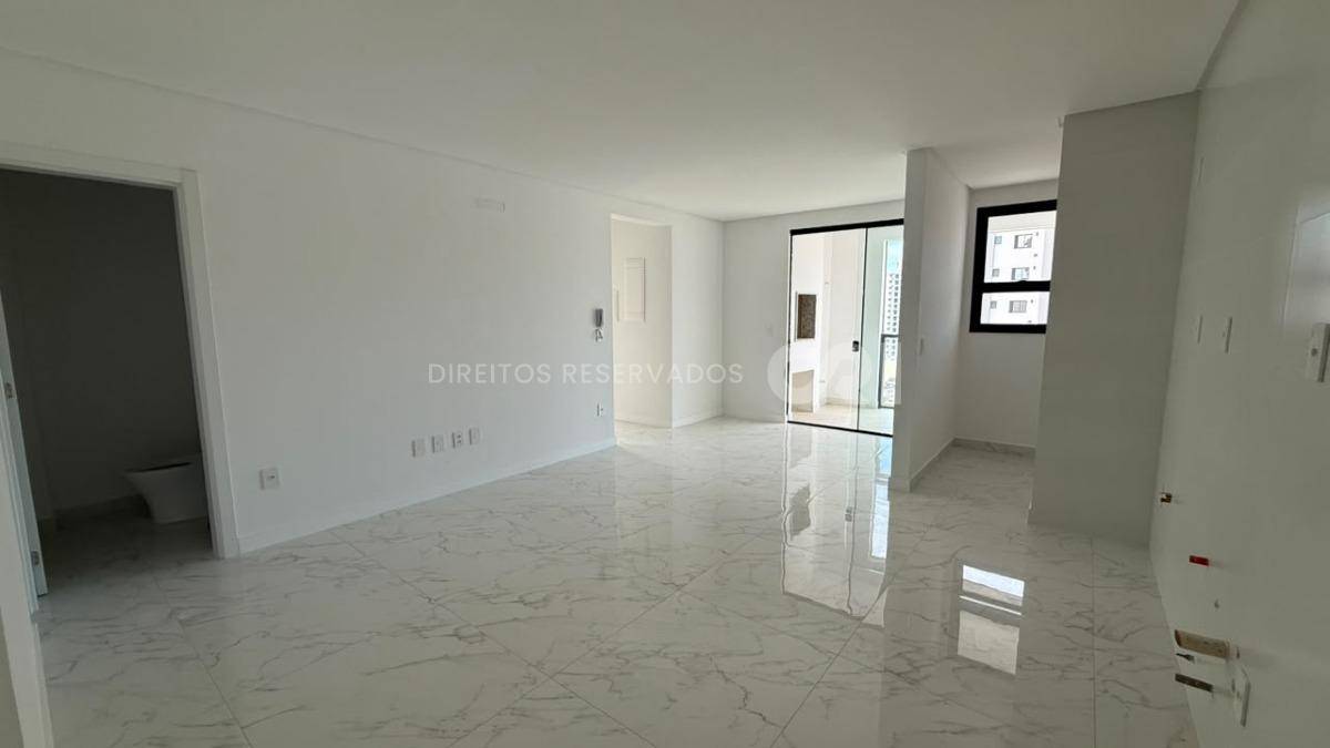 Apartamento no Edifício Beach Tower com 2 suítes em Balneário Perequê, Porto Belo