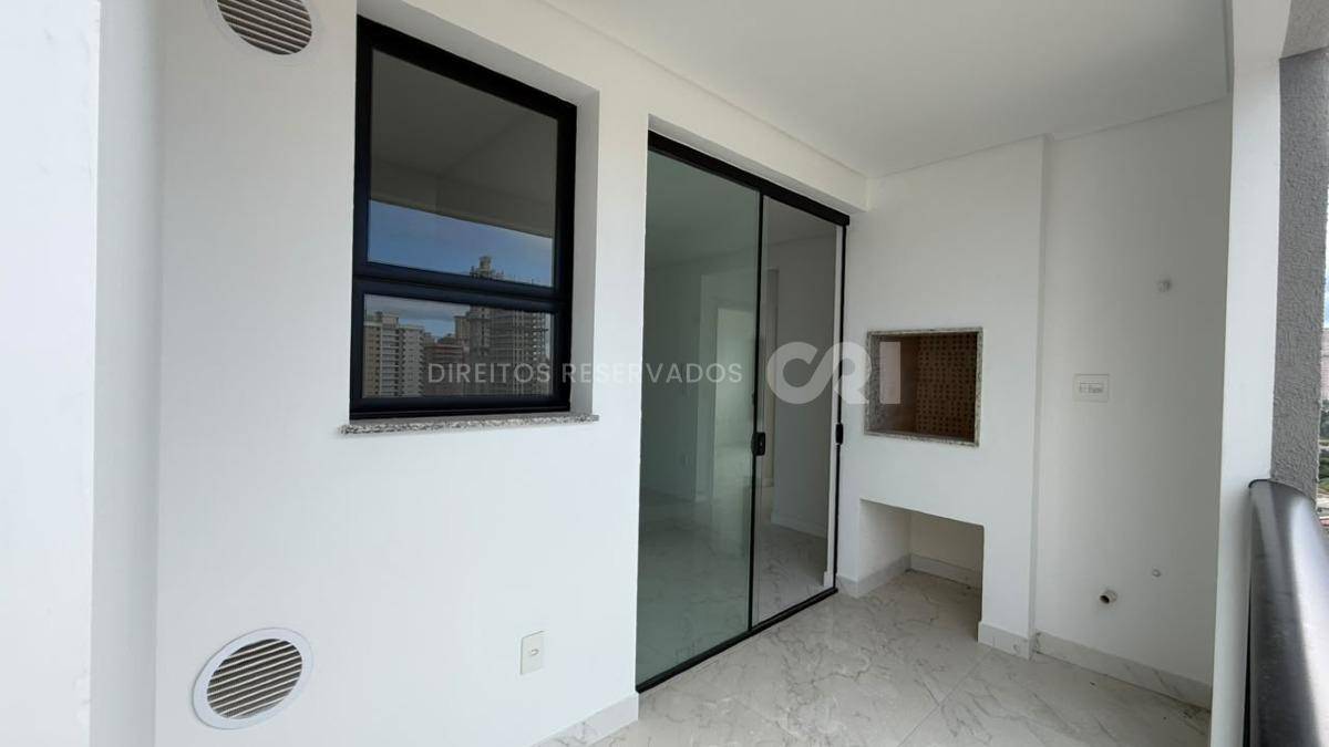 Apartamento no Edifício Beach Tower com 2 suítes em Balneário Perequê, Porto Belo