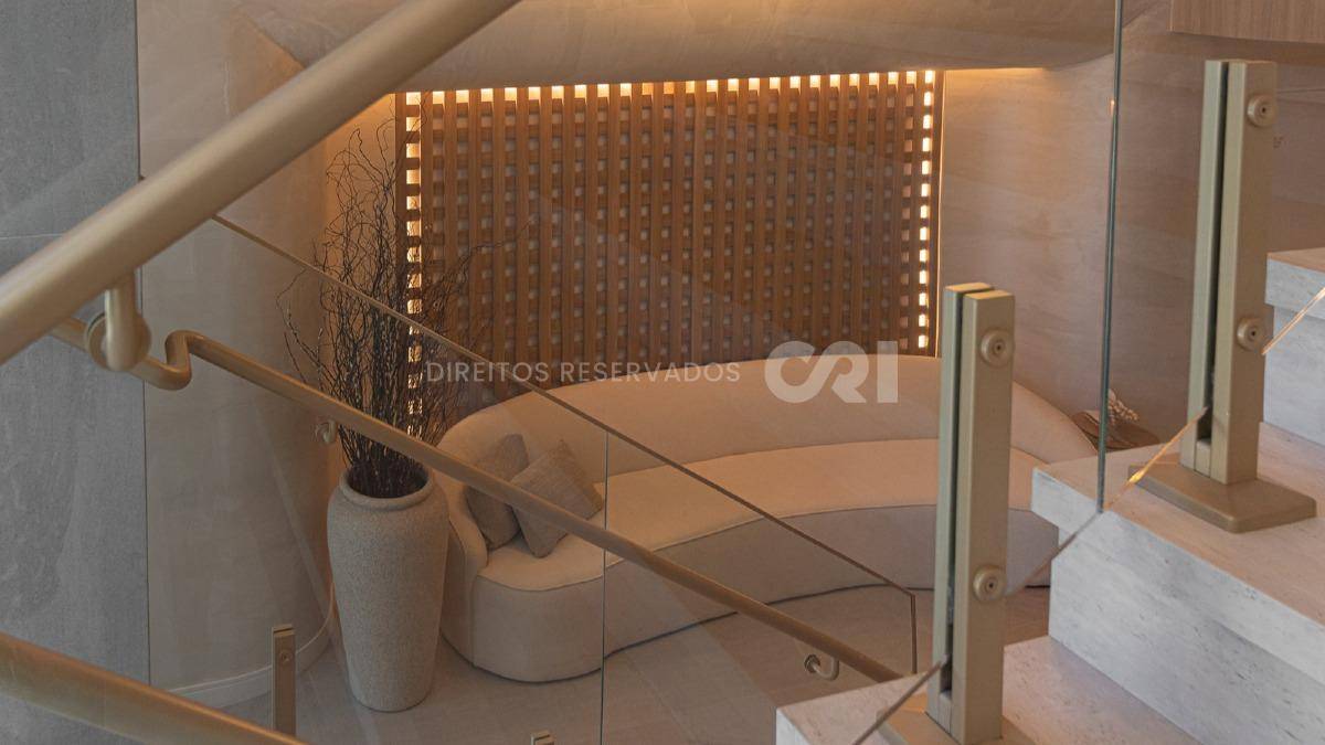 Apartamento Duplex com 3 Dormitórios no Brava Select na Praia Brava em Itajaí