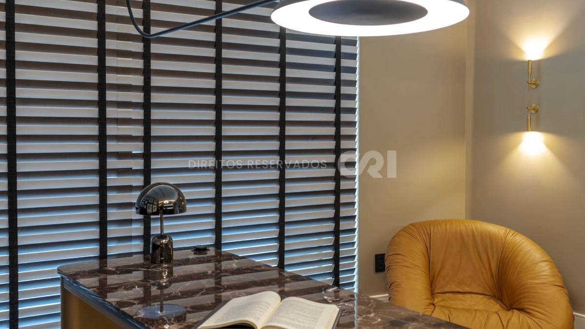 Apartamento com 4 Suítes no Yachthouse na Barra Sul em Balneário Camboriú