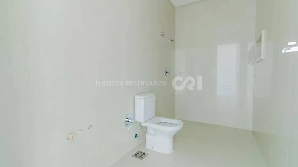 Apartamento com 4 Suítes no Edifício Pharos Frente Mar em Balneário Camboriú