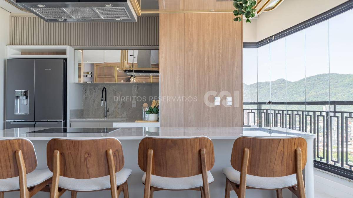 Apartamento Mobiliado com 4 Suítes no San Lorenzo, Centro de Itapema