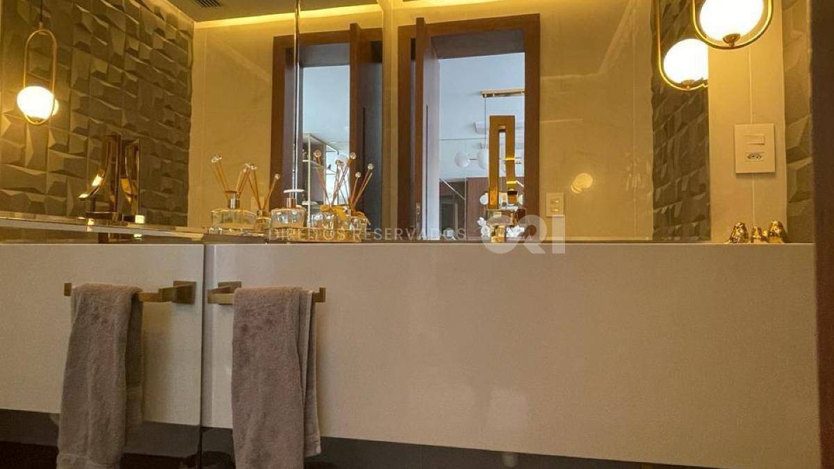 Cobertura Duplex com 3 Suítes no Amores da Brava na Praia Brava em Itajaí