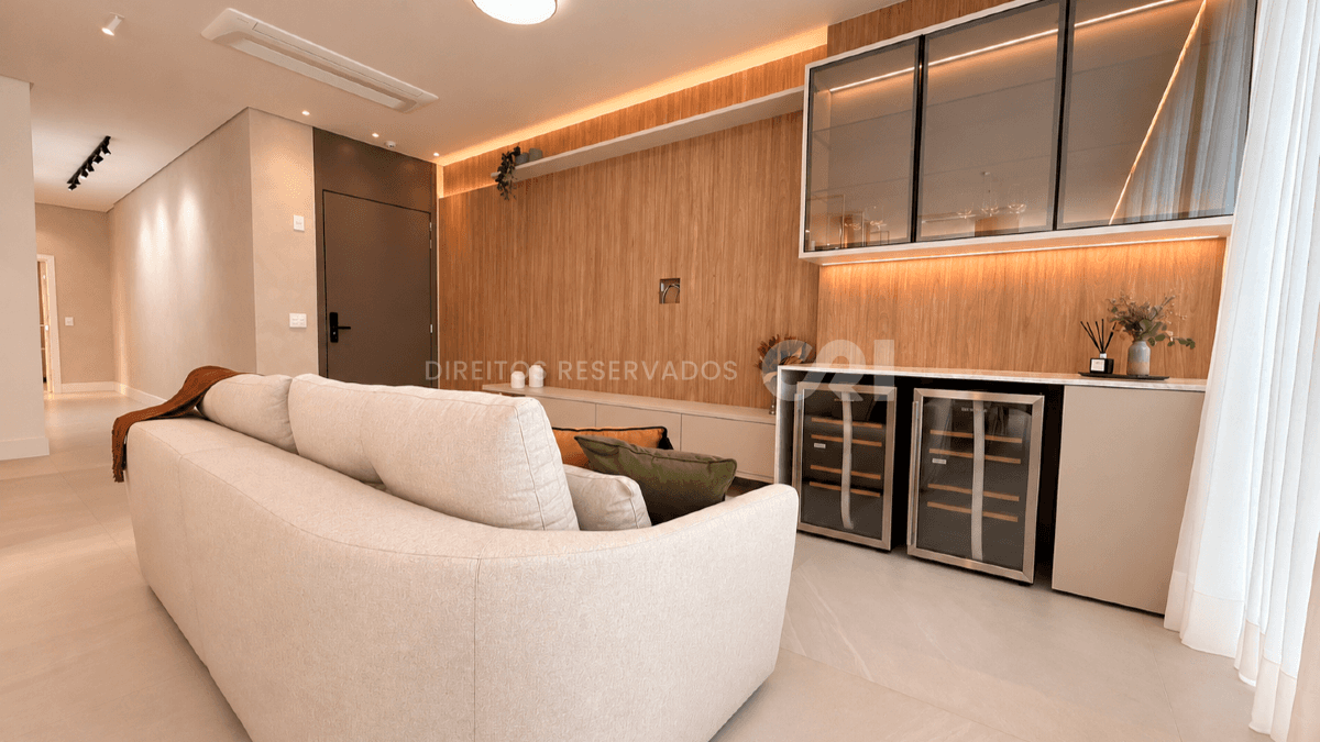 Apartamento Mobiliado com 3 Suítes no Brava Aikon na Praia Brava em Itajaí
