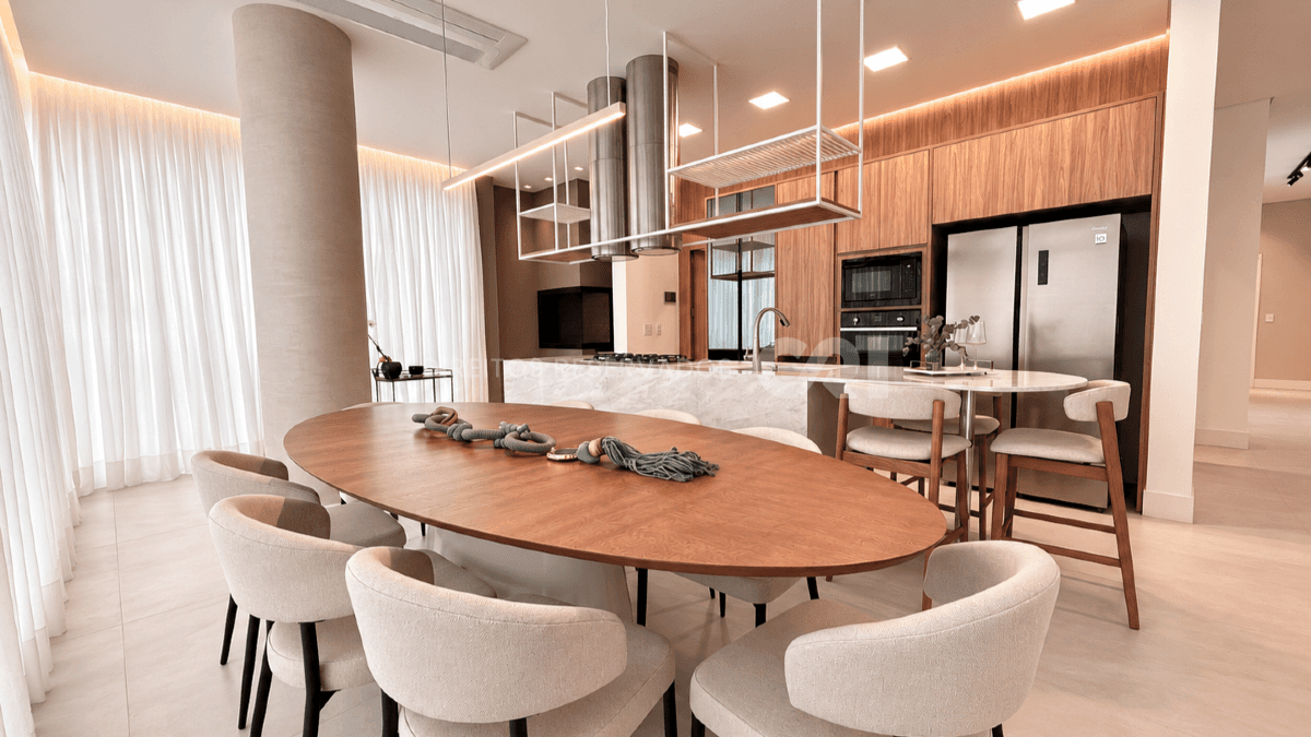 Apartamento Mobiliado com 3 Suítes no Brava Aikon na Praia Brava em Itajaí