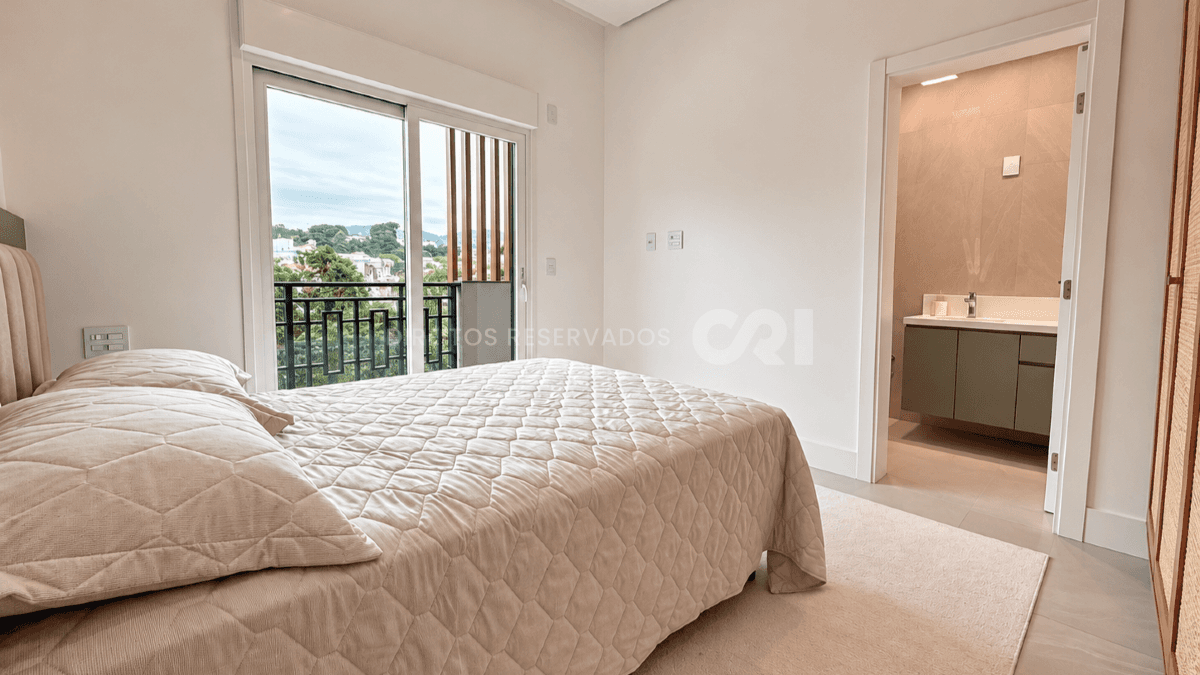 Apartamento Mobiliado com 3 Suítes no Brava Aikon na Praia Brava em Itajaí