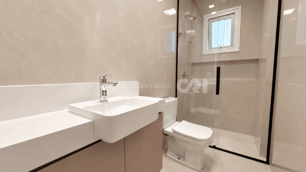 Apartamento Mobiliado com 3 Suítes no Brava Aikon na Praia Brava em Itajaí