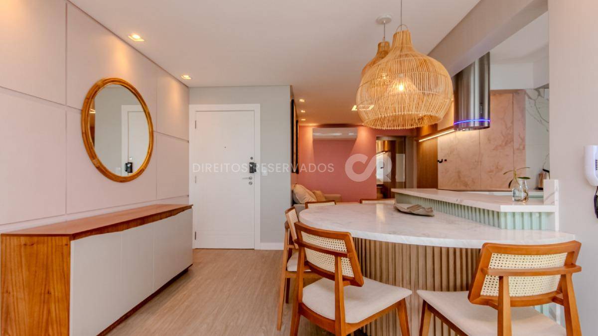 Apartamento com 2 Dormitórios no Edifício Le Blanc, Pioneiros, Balneário Camboriú