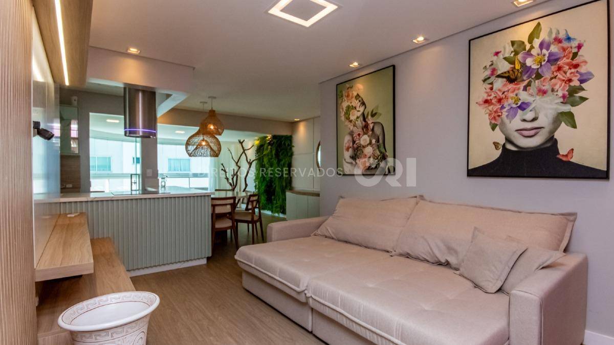 Apartamento com 2 Dormitórios no Edifício Le Blanc, Pioneiros, Balneário Camboriú
