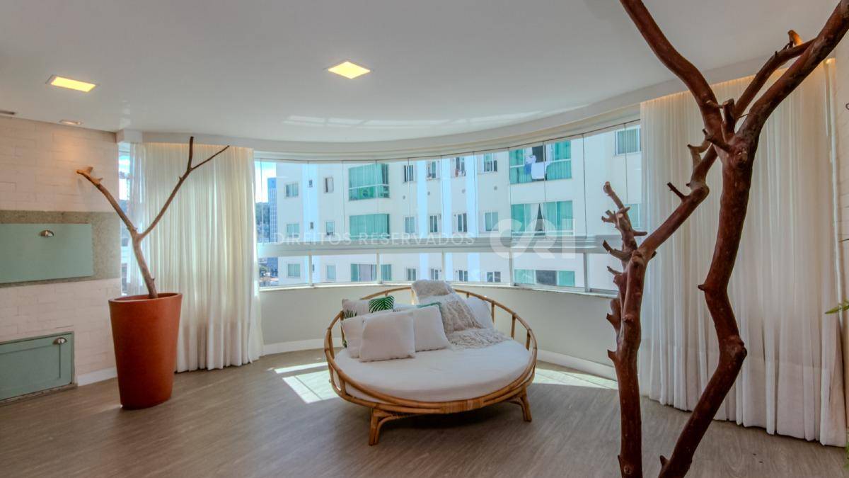 Apartamento com 2 Dormitórios no Edifício Le Blanc, Pioneiros, Balneário Camboriú