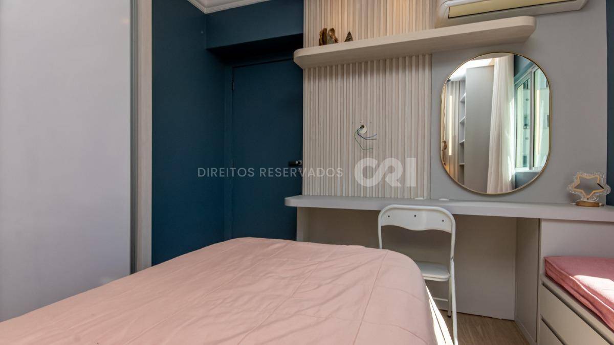 Apartamento com 2 Dormitórios no Edifício Le Blanc, Pioneiros, Balneário Camboriú