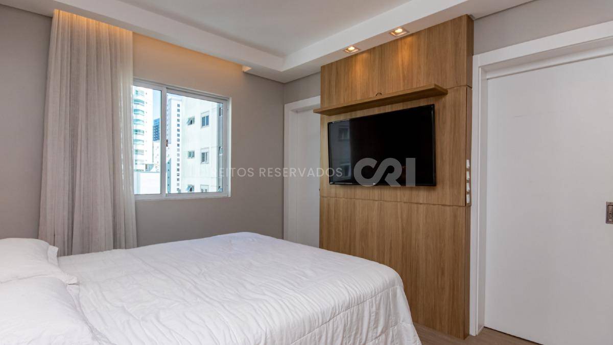 Apartamento com 2 Dormitórios no Edifício Le Blanc, Pioneiros, Balneário Camboriú