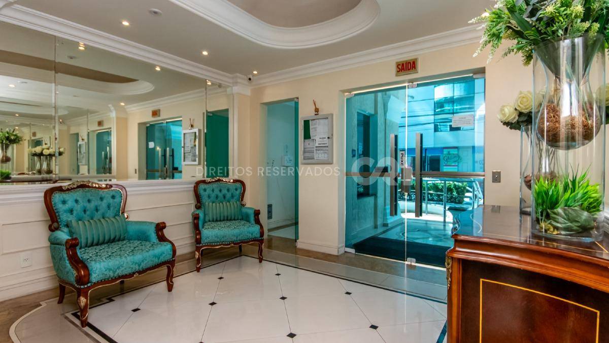 Apartamento com 2 Dormitórios no Edifício Le Blanc, Pioneiros, Balneário Camboriú
