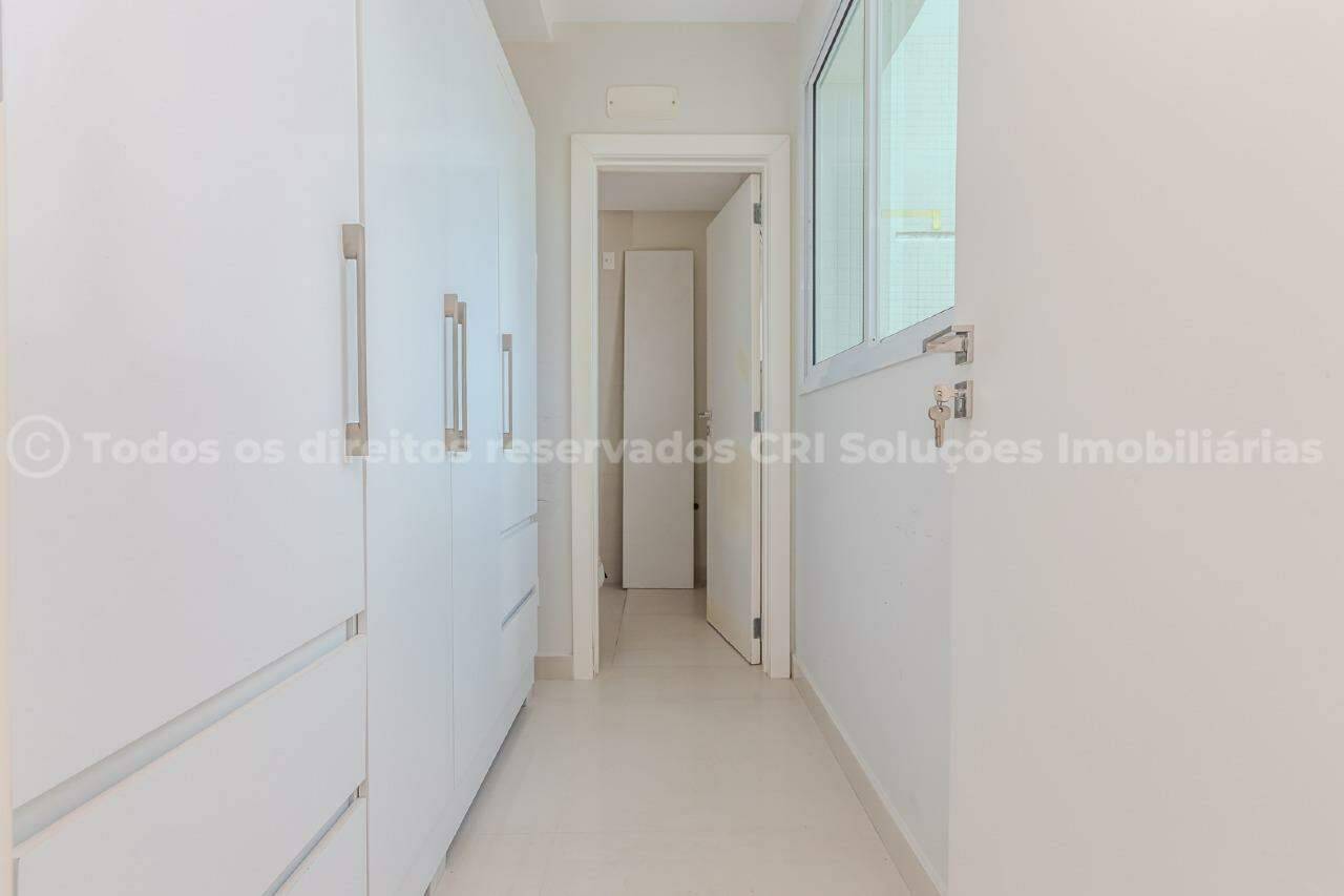 Foto do imóvel Apartamento mobiliado no Brava Beach Torre Aroeira Itajaí com 3 suítes e terraço