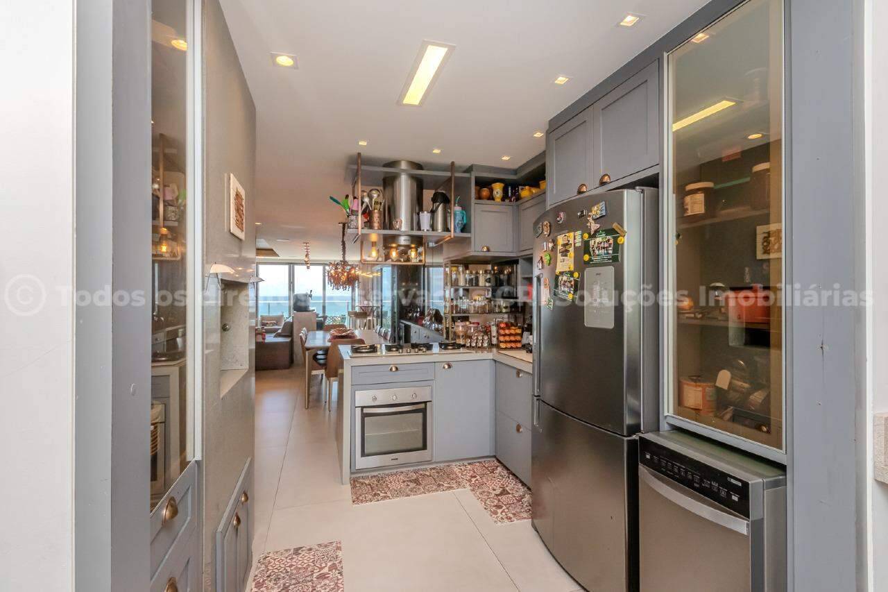 Foto do imóvel Apartamento Vista mar á venda com 04 suítes no Edifício Splendido em Balneário Camboriú