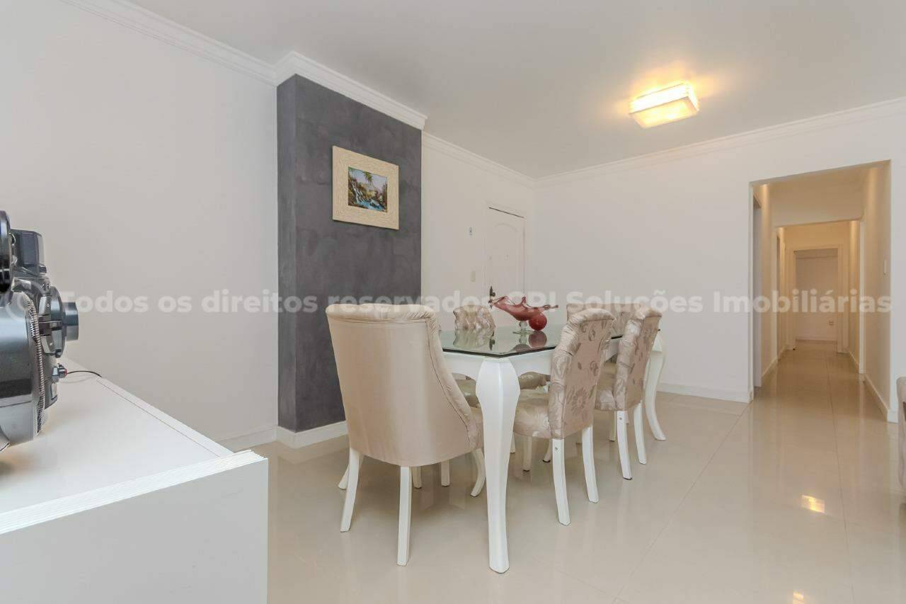 Foto do imóvel Apartamento Mobiliado Vista Mar á venda com 03 dormitórios no Edifício Torre de San Francisco na Barra Sul