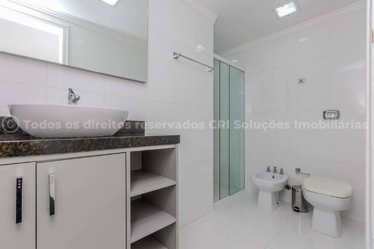 Foto do imóvel Apartamento Mobiliado Vista Mar á venda com 03 dormitórios no Edifício Torre de San Francisco na Barra Sul