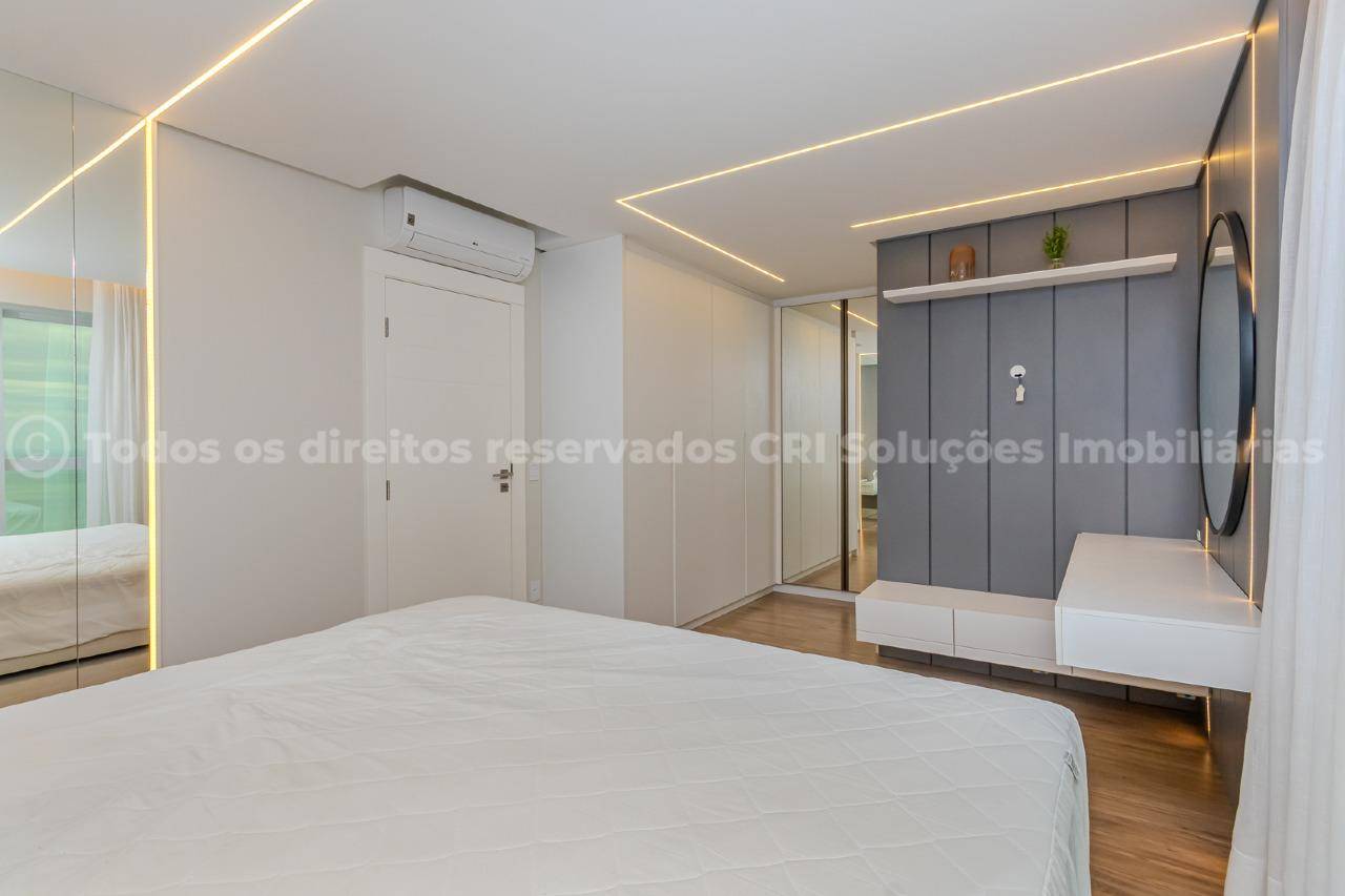 Foto do imóvel Apartamento Mobiliado Vista Mar com 03 suítes á venda no Edifício Phoenix Tower em Balneário Camboriú