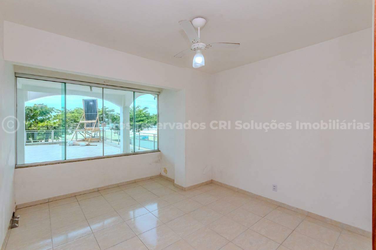 Foto do imóvel Apartamento Frente Mar á venda com 03 dormitórios no Edifício Albany em Balneário Camboriú