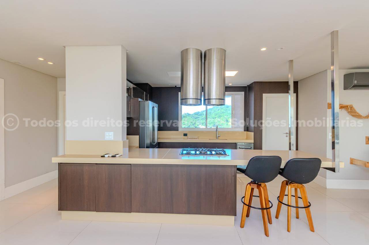 Foto do imóvel Apartamento mobiliado no Mirage Residence Praia Brava com 4 suítes e vista para o mar