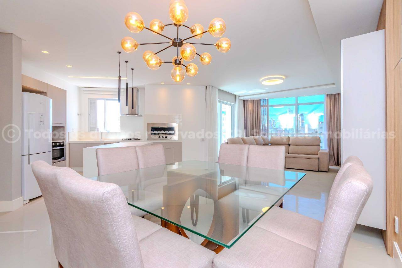 Foto do imóvel Apartamento a venda no Edifício Portinax com 03 Suítes Mobiliado no Centro de Balneário Camboriú.