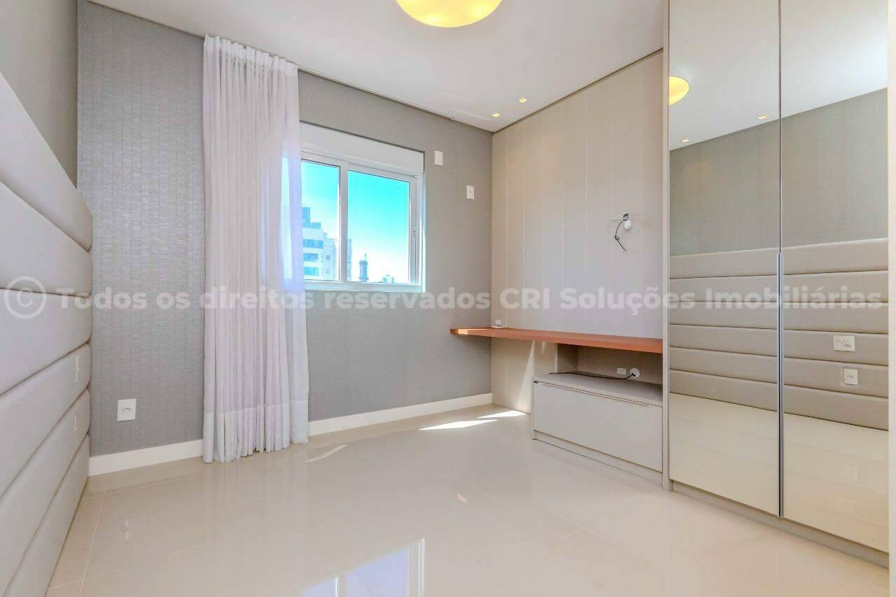 Foto do imóvel Apartamento a venda no Edifício Portinax com 03 Suítes Mobiliado no Centro de Balneário Camboriú.