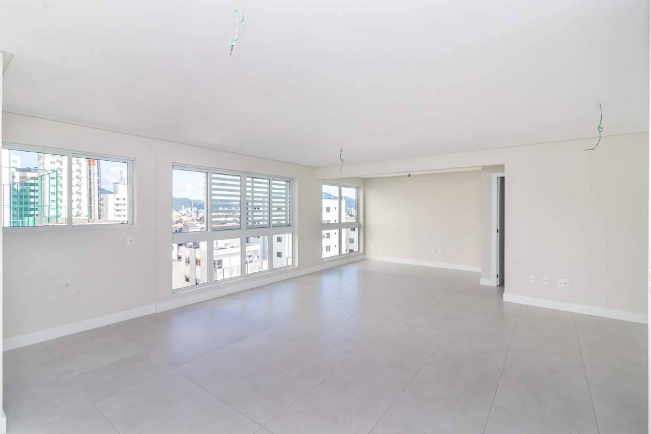 Foto do imóvel Apartamento com 02 Suites + home office á venda no Residencial Sol da Manhã no Centro em Balneário Camboriú