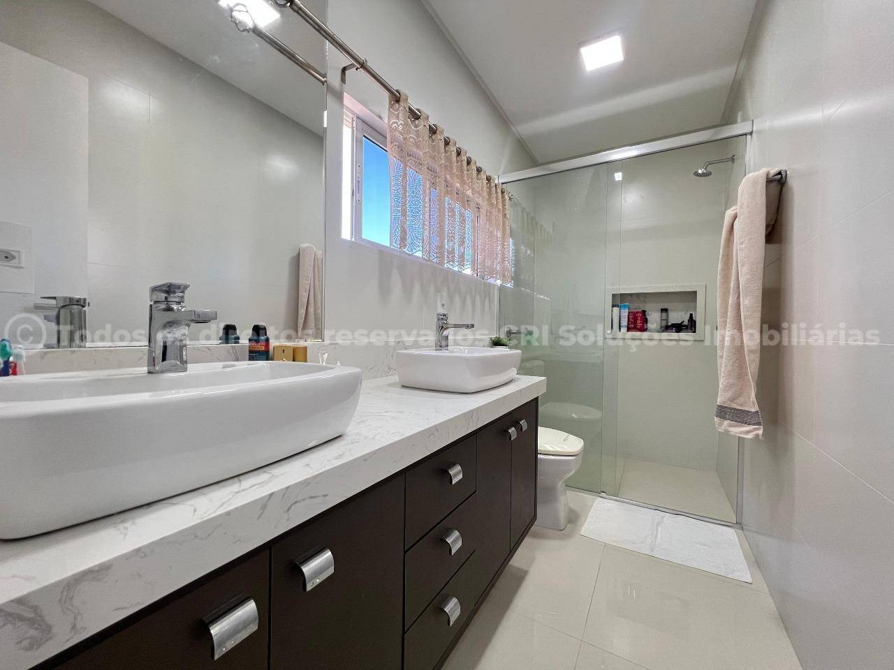 Foto do imóvel Apartamento a venda no Edificio Chateau Unique com 03 Quartos sendo 03 Suites em Itapema Meia Praia