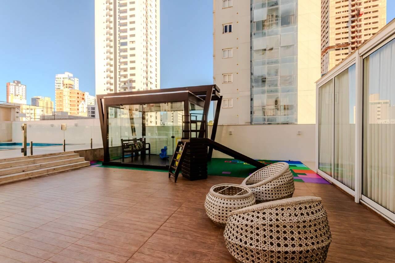 Foto do imóvel Apartamento Mobiliado com 03 Suítes á venda no Edifício Portinax em Balneário Camboriú