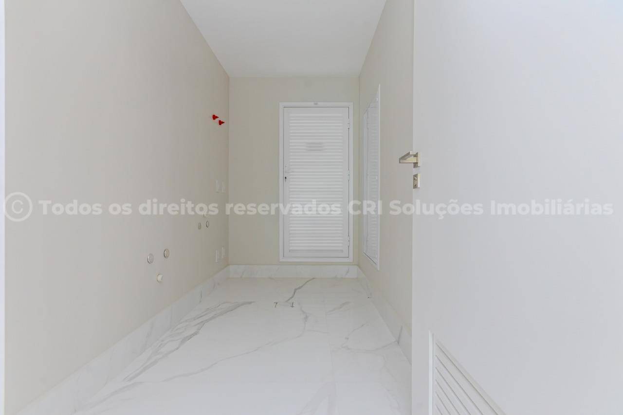 Foto do imóvel Apartamento frente mar à venda no Edifício Boreal Tower com 4 suítes e 4 vagas de garagem na valorizada Barra Norte de Balneário Camboriú