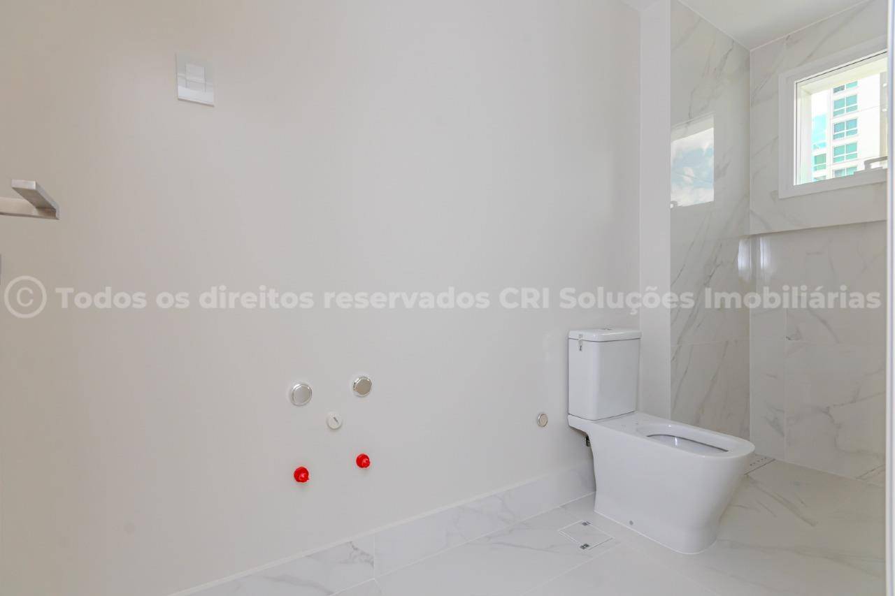 Foto do imóvel Apartamento frente mar à venda no Edifício Boreal Tower com 4 suítes e 4 vagas de garagem na valorizada Barra Norte de Balneário Camboriú