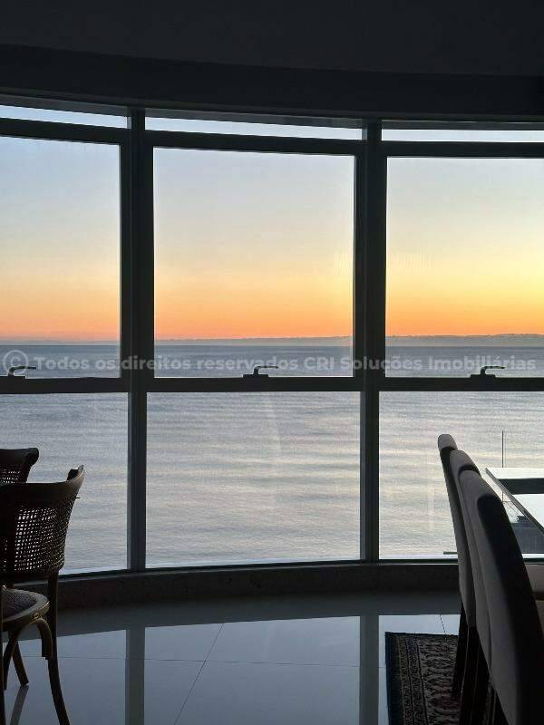 Foto do imóvel Apartamento Alto Padrão com Vista Mar e 4 Suítes no Dubai Tower – Meia Praia, Itapema/SC