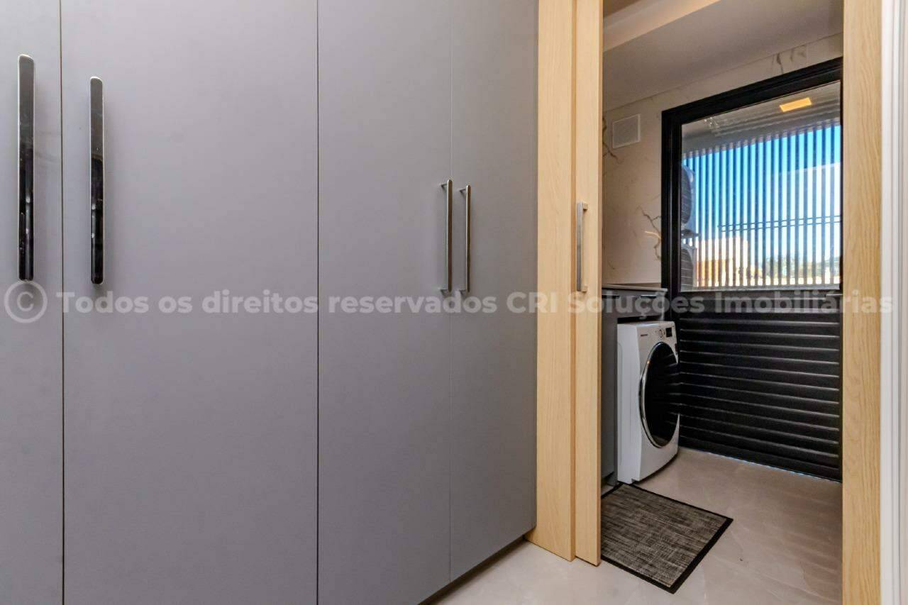 Foto do imóvel Apartamento a venda com 2 suítes e duas vagas de garagem na Praia Brava em Itajaí.