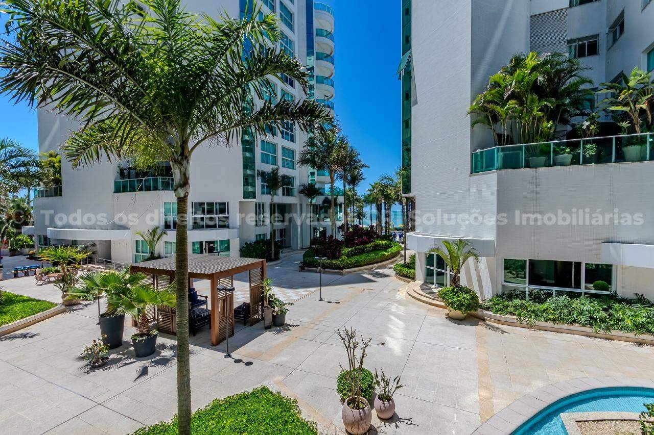 Foto do imóvel Apartamento com 4 dormitórios no Brava Beach na Praia Brava de Itajaí | Vida na praia