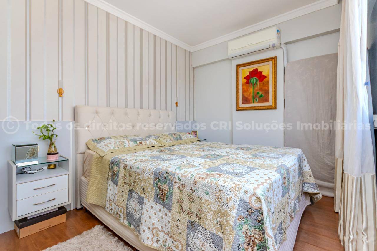 Foto do imóvel Apartamento à venda com 2 suítes e 1 vaga de garagem na famosa Avenida Atlântica, no centro de Balneário Camboriú.