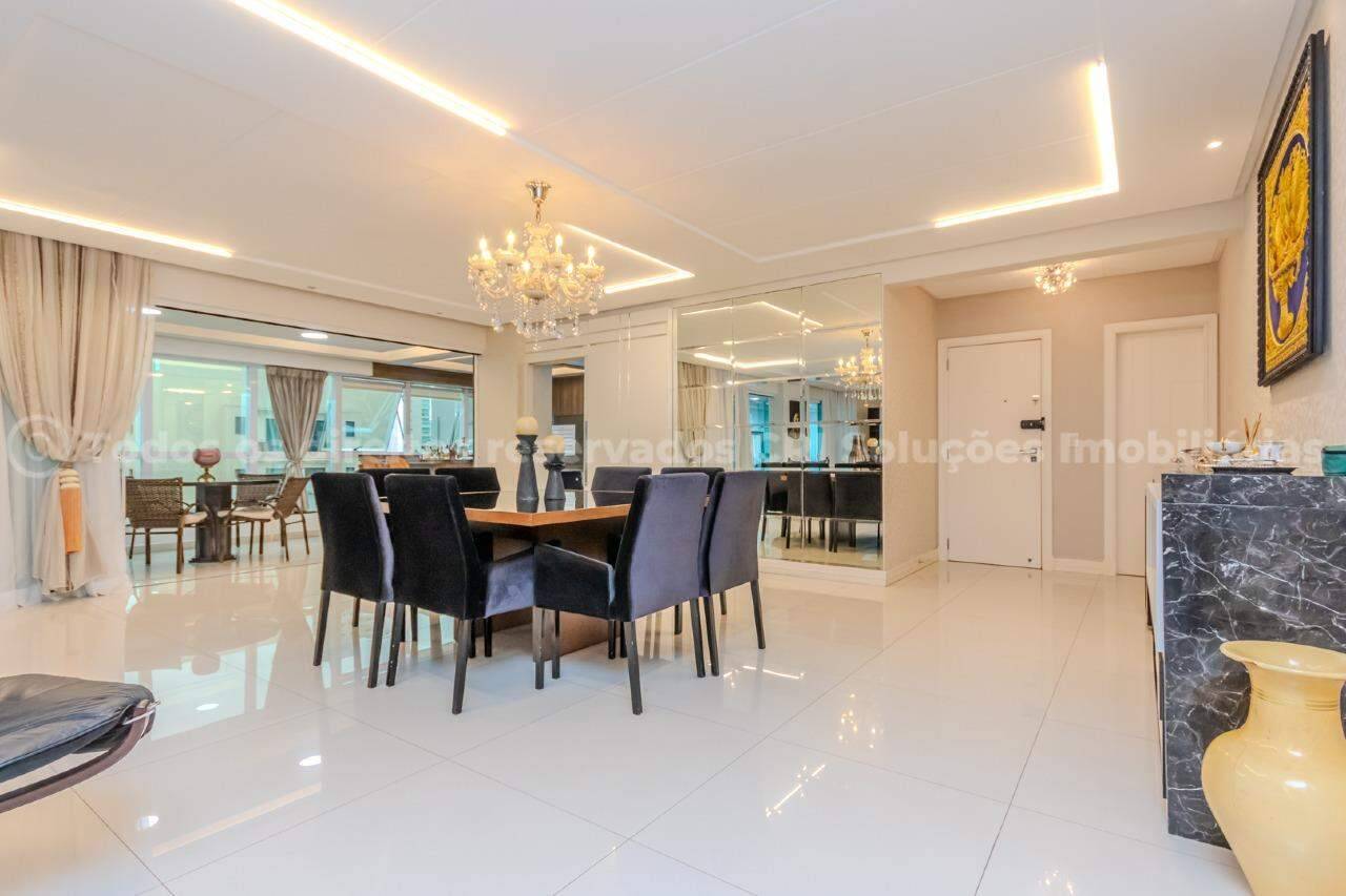 Foto do imóvel Apartamento 5 Suítes no Edifício Imperial Palace Meia Praia Itapema