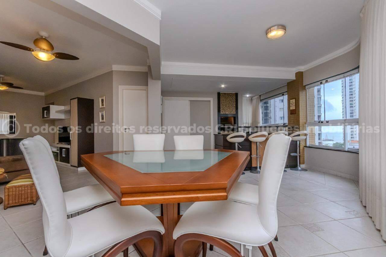 Apartamento com 03 quartos no Edificio Imperialle no Pioneiros em Balneario Camboriú