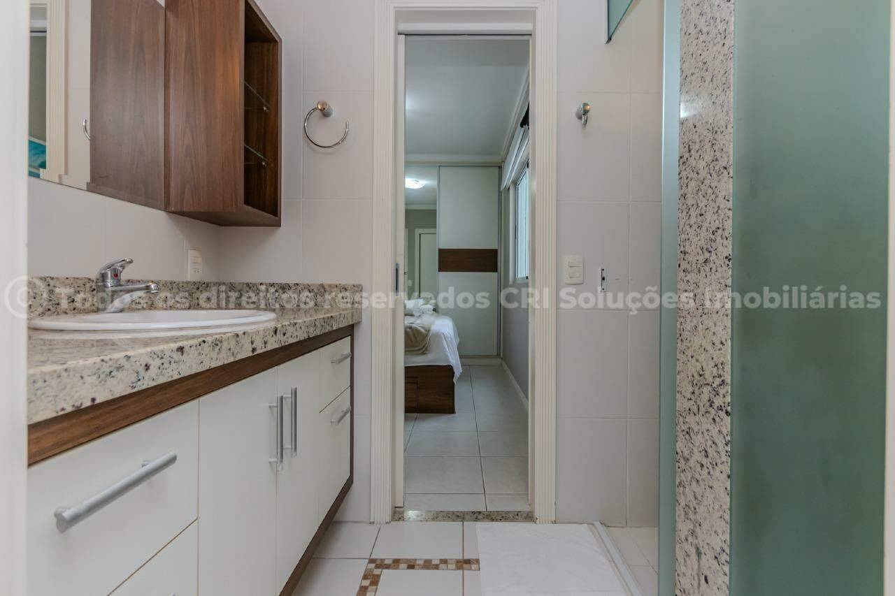 Foto do imóvel Apartamento a venda com 03 Quartos no Edificio Imperialli em Balneario Camboriu