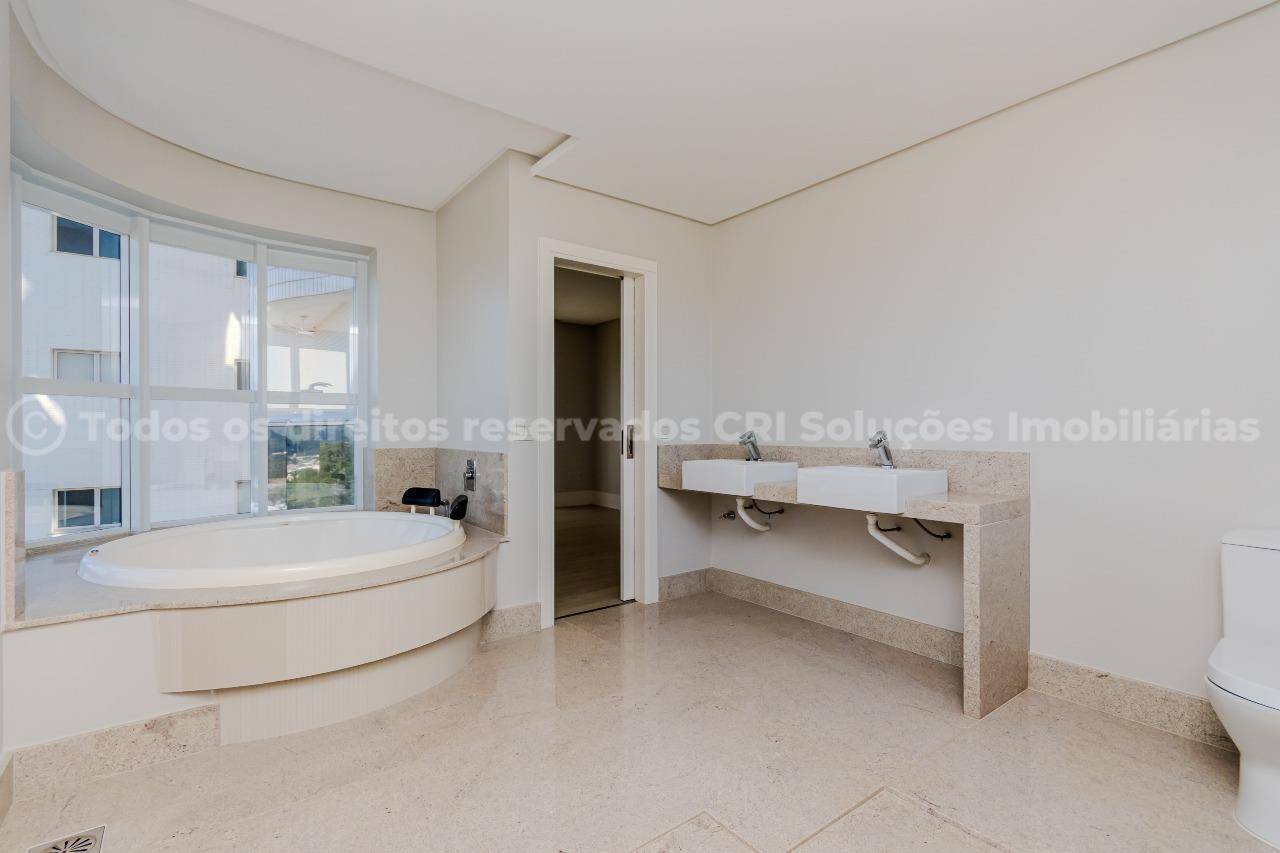 Foto do imóvel Apartamento alto-padrão à venda com 4 suítes e 4 vagas de garagem no Ibiza Towers na Barra Sul de Balneário Camboriú.