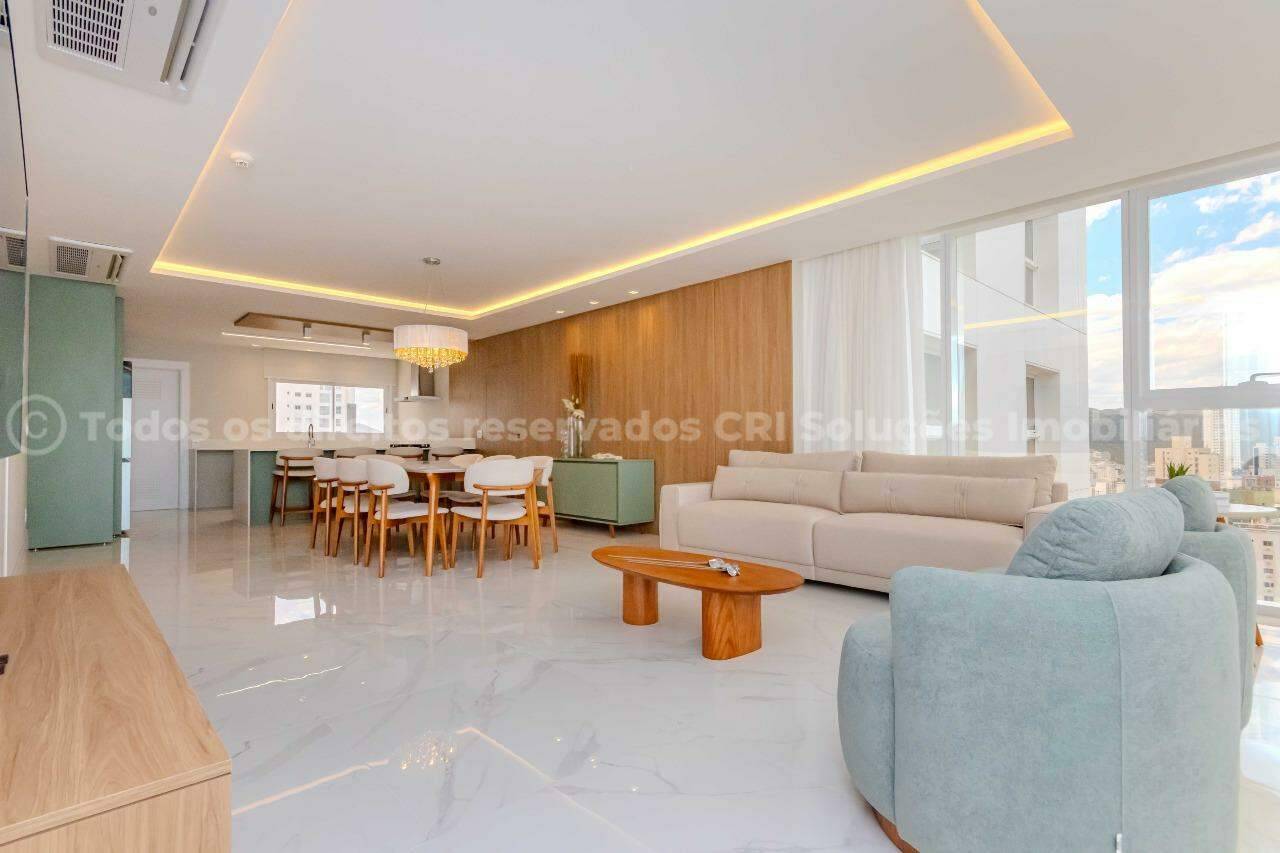 Foto do imóvel Apartamento finamente mobiliado à venda com 4 suítes e 4 vagas de garagem no Grand Place Tower da FG, no coração de Balneário Camboriú.