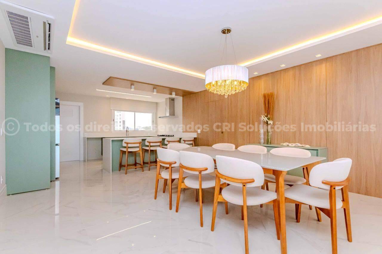 Foto do imóvel Apartamento finamente mobiliado à venda com 4 suítes e 4 vagas de garagem no Grand Place Tower da FG, no coração de Balneário Camboriú.