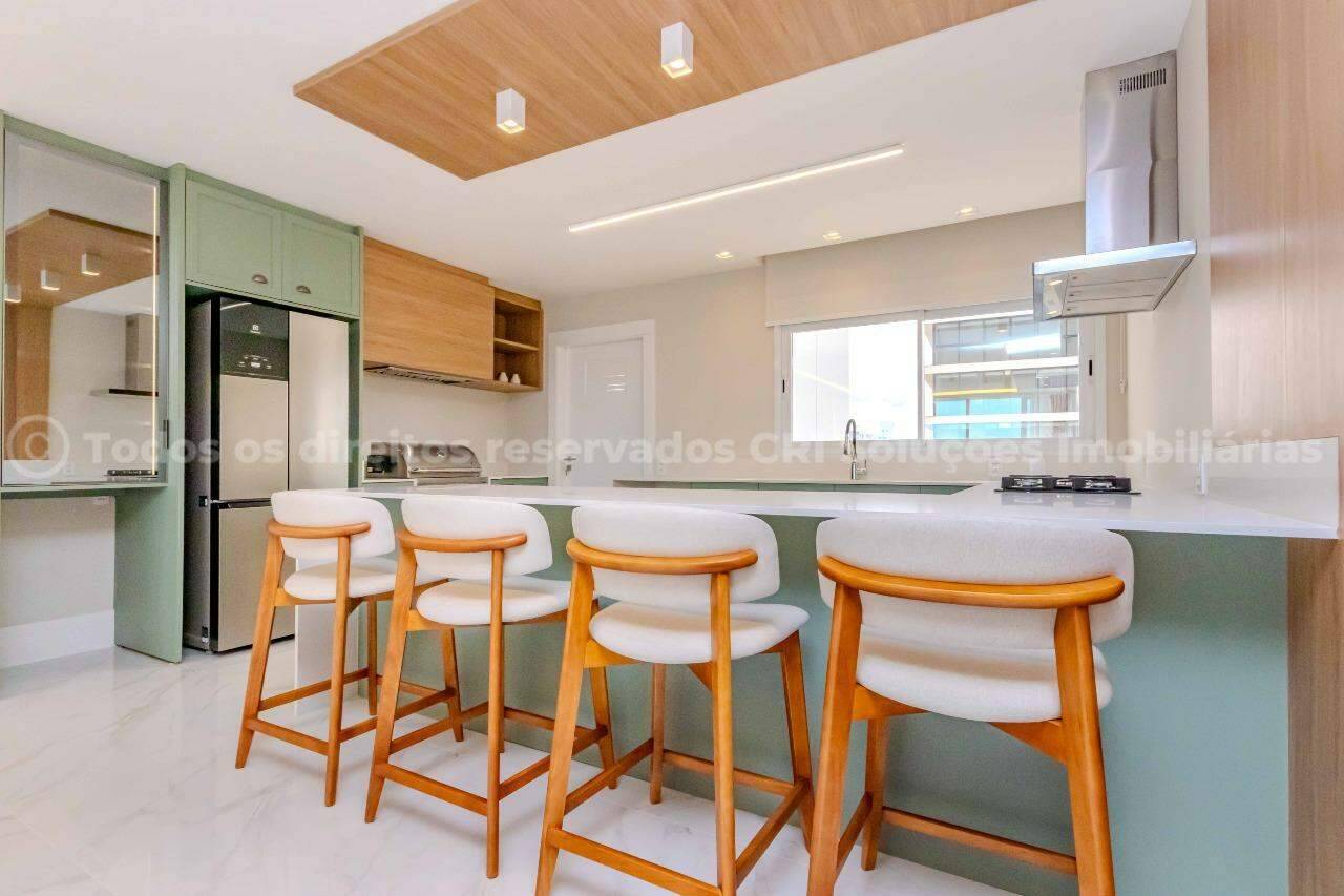 Foto do imóvel Apartamento finamente mobiliado à venda com 4 suítes e 4 vagas de garagem no Grand Place Tower da FG, no coração de Balneário Camboriú.