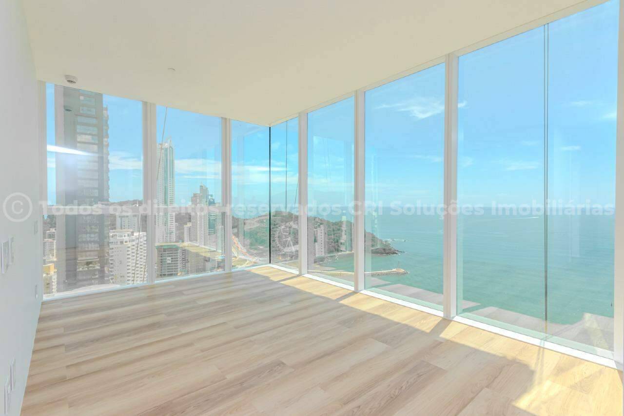 Apartamento de 4 suítes no Boreal Tower na Barra Norte de Balneário Camboriú