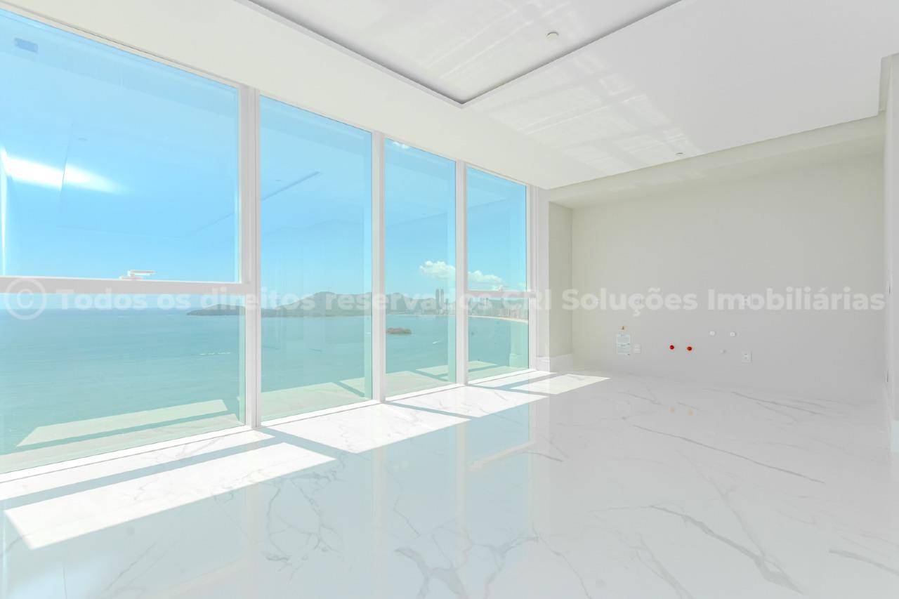 Foto do imóvel Apartamento frente-mar à venda com 4 suítes, 4 vagas de garagem e vista para a FG Big Wheel, no Boreal Tower, na Barra Norte de Balneário Camboriú