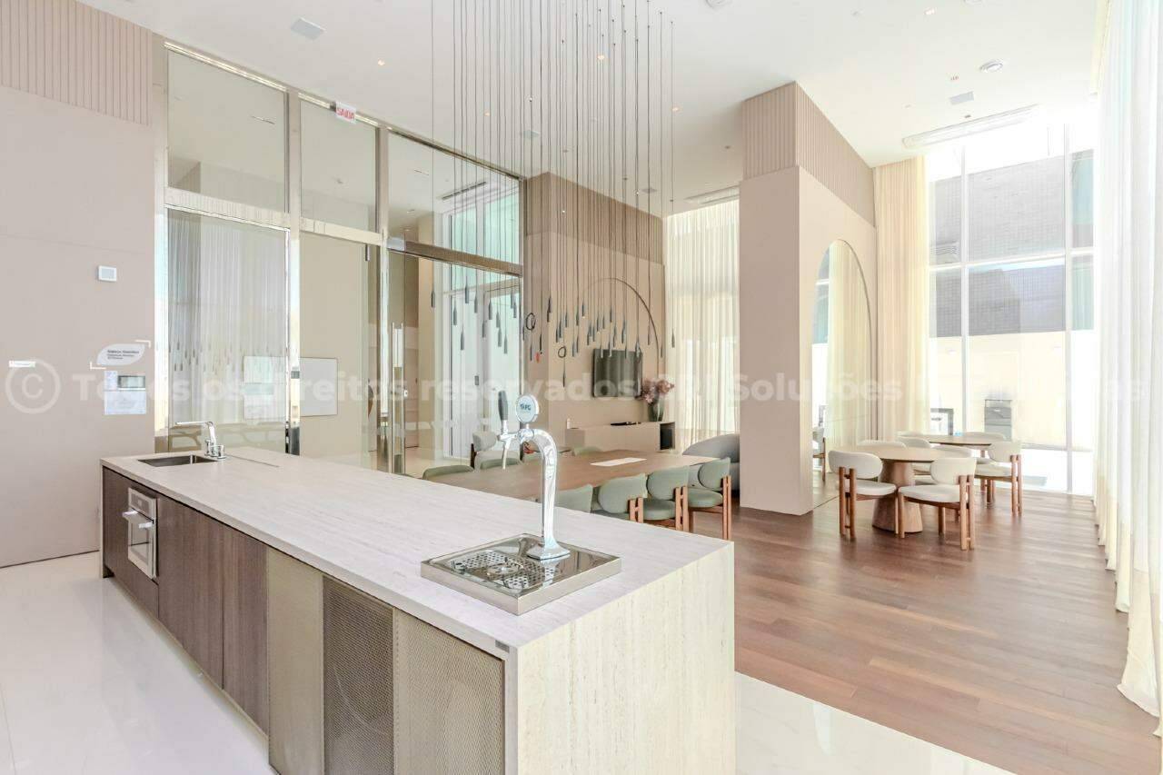 Foto do imóvel Apartamento frente-mar à venda com 4 suítes, 4 vagas de garagem e vista para a FG Big Wheel, no Boreal Tower, na Barra Norte de Balneário Camboriú
