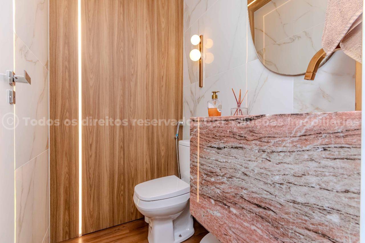 Foto do imóvel Apartamento Mobiliado a 200m do Mar com 2 Quartos, 1 Suíte, 2 Banheiros, Lazer e 1 Vaga no Privilége Residence