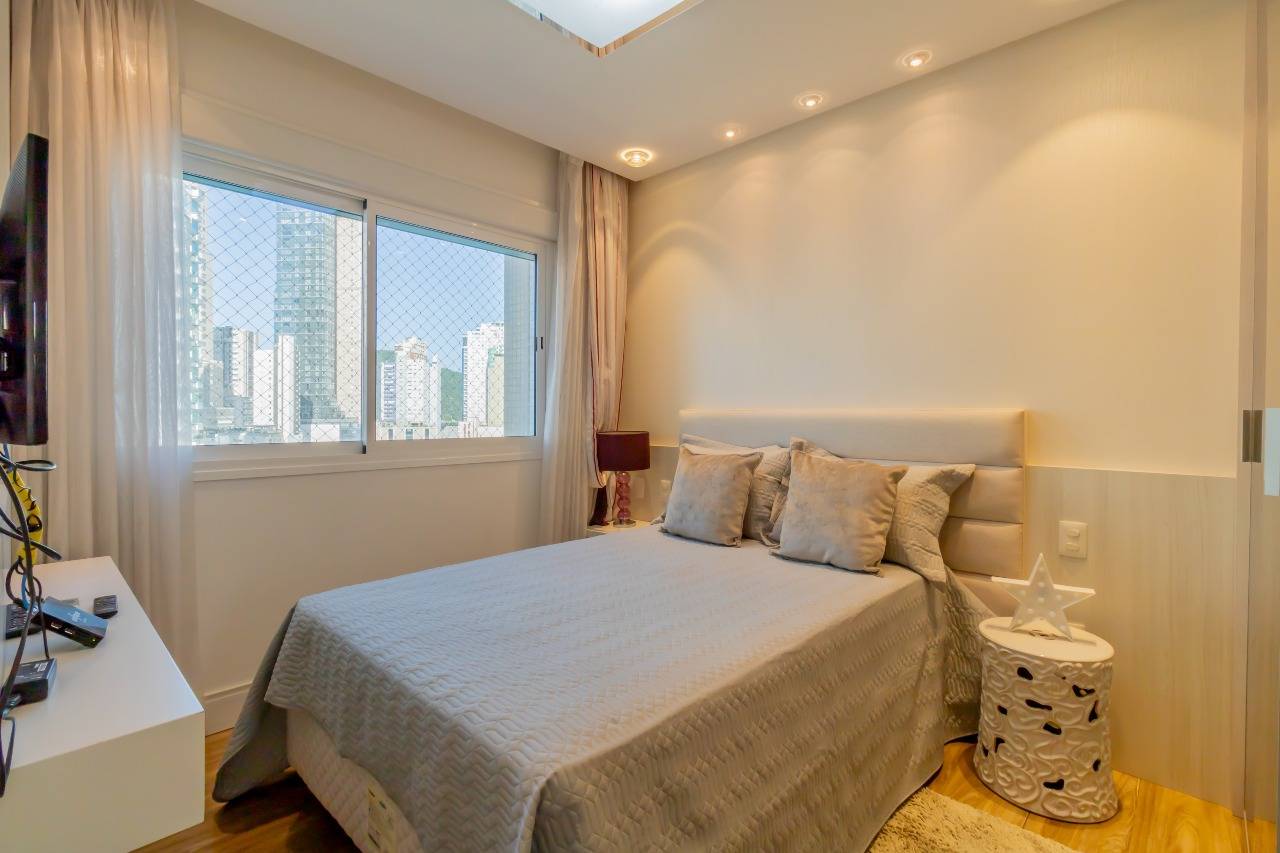 Foto do imóvel Apartamento mobiliado de 220m² no Marina Beach Tower com 4 suítes e marina exclusiva – Balneário Camboriú